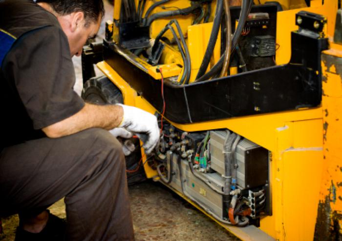 Service Your Forktruck Before Winter Sets In