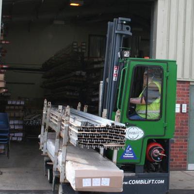 Combilift lifting load